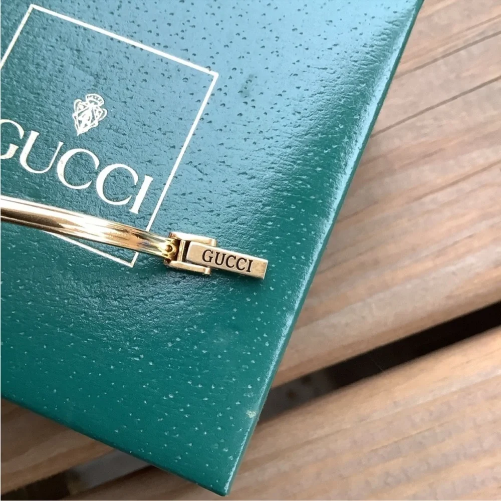 Gucci Popular Collectable Bezel Watch Bracelet - Picture 2 of 5